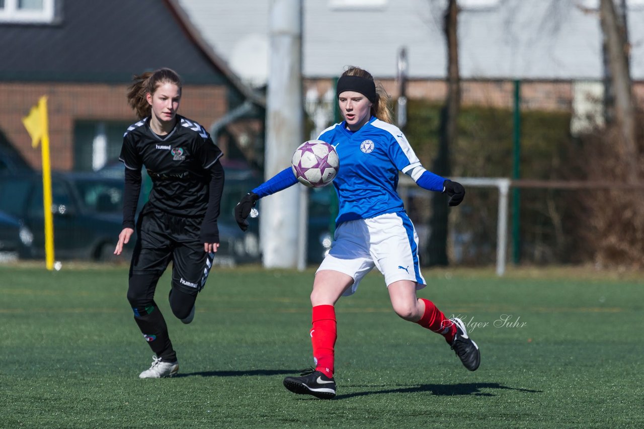 Bild 353 - B-Juniorinnen Halbfinale SVHU - Holstein Kiel : Ergebnis: 3:0